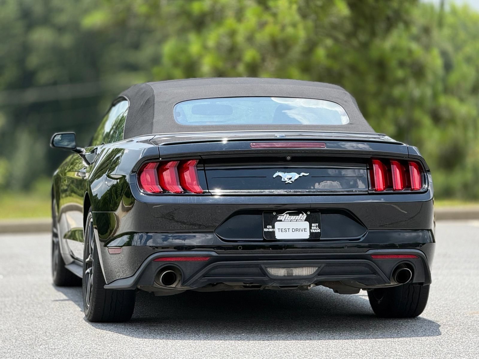 Used 2019 Ford Mustang Premium RWD image 5