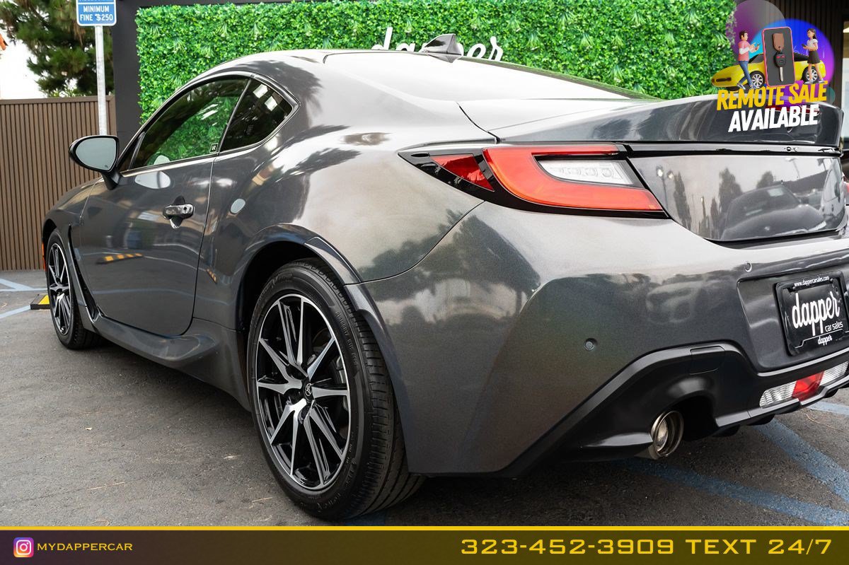 Used 2022 Toyota GR86 w/ ALL Weather Mat Package (TMS) RWD image 9