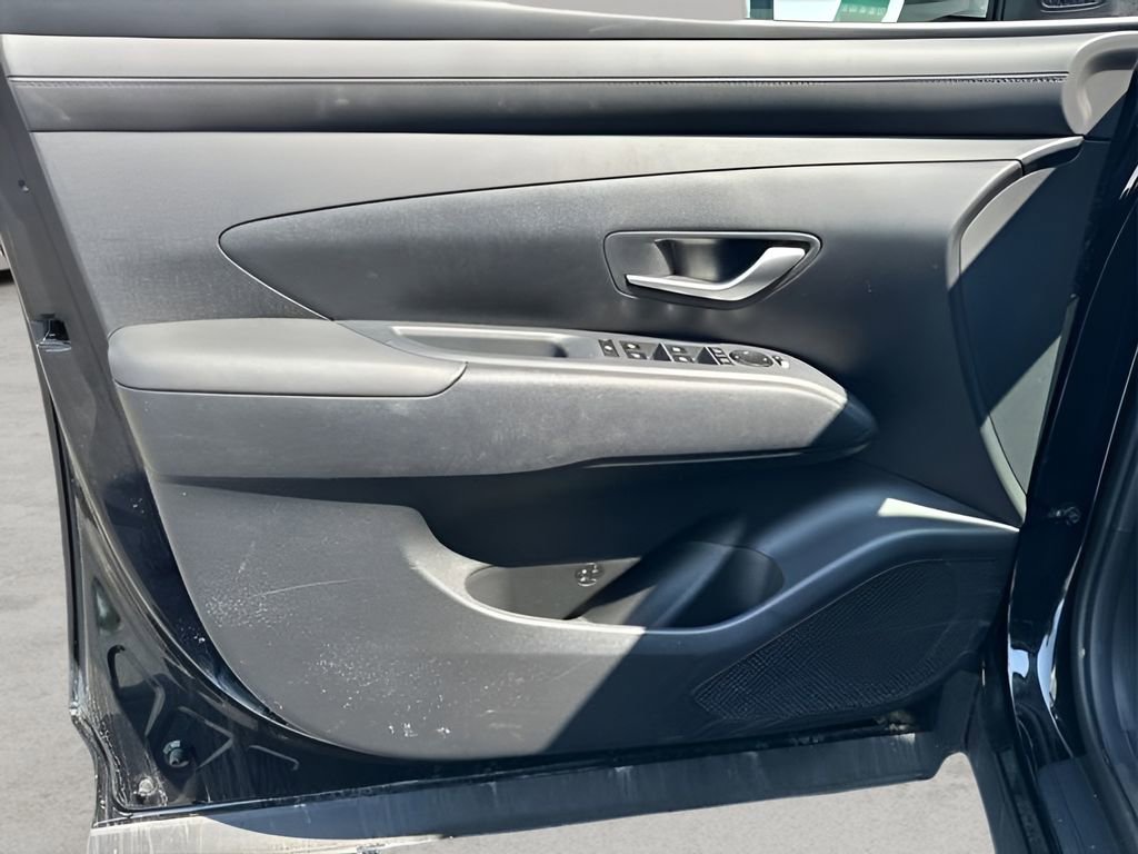 Used 2025 Hyundai Tucson SEL FWD image 19