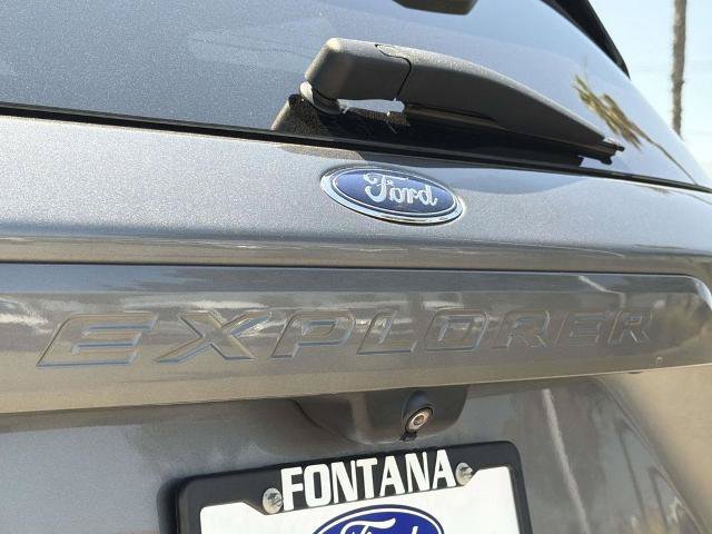 Certified 2023 Ford Explorer XLT w/ Equipment Group 202A RWD image 9