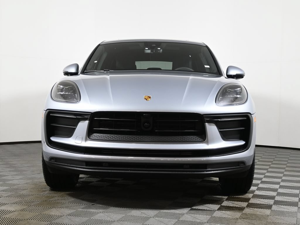 Used 2026 Porsche Macan AWD/4WD image 10