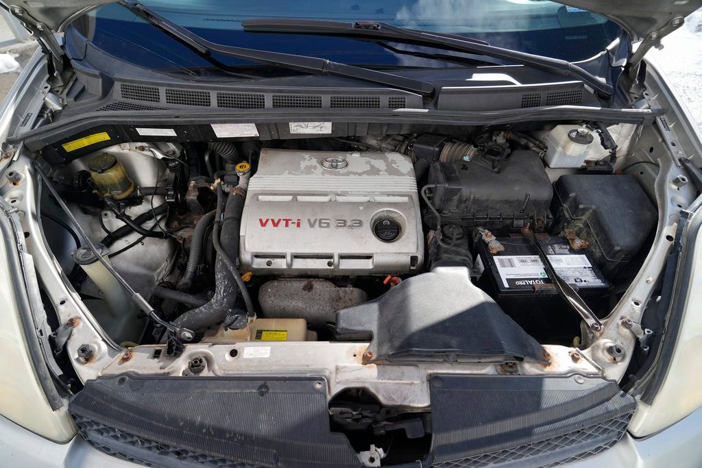 Used 2005 Toyota Sienna XLE image 16