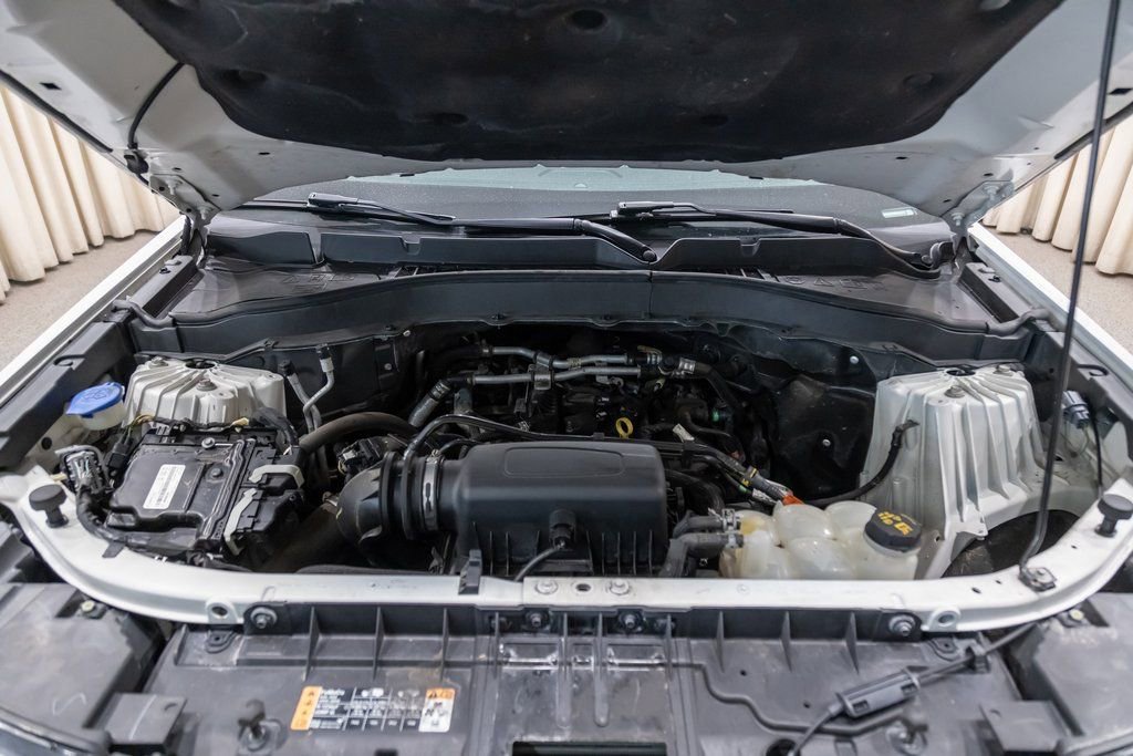 Used 2021 Ford Explorer XLT w/ Equipment Group 202A image 26