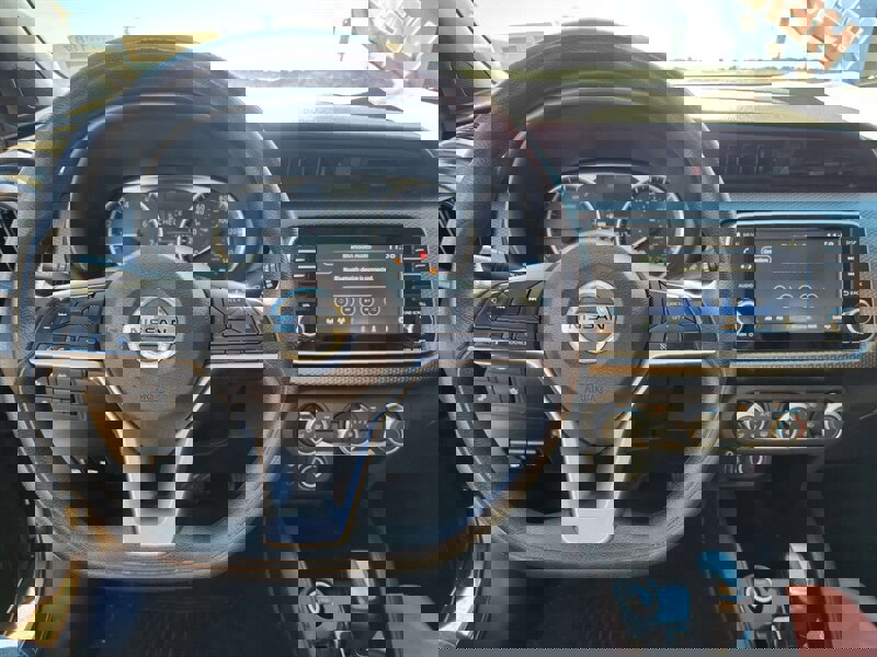 Used 2020 Nissan Kicks S image 9