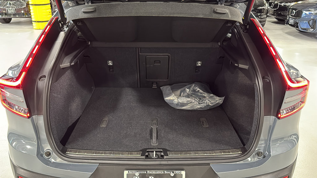 Certified 2023 Volvo C40 P8 Recharge Ultimate AWD/4WD image 25