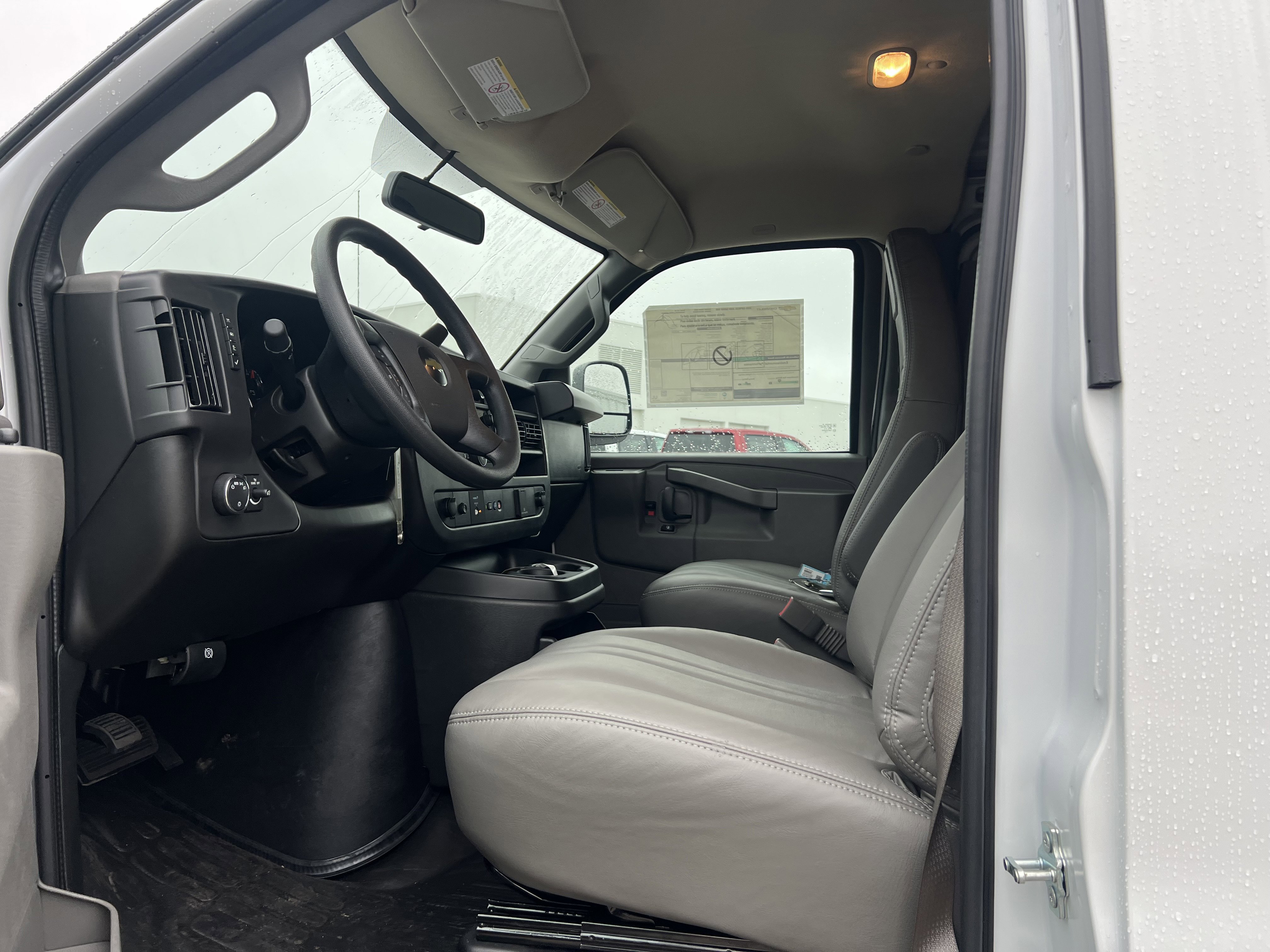 New 2025 Chevrolet Express 3500 w/ Driver Convenience Package image 10
