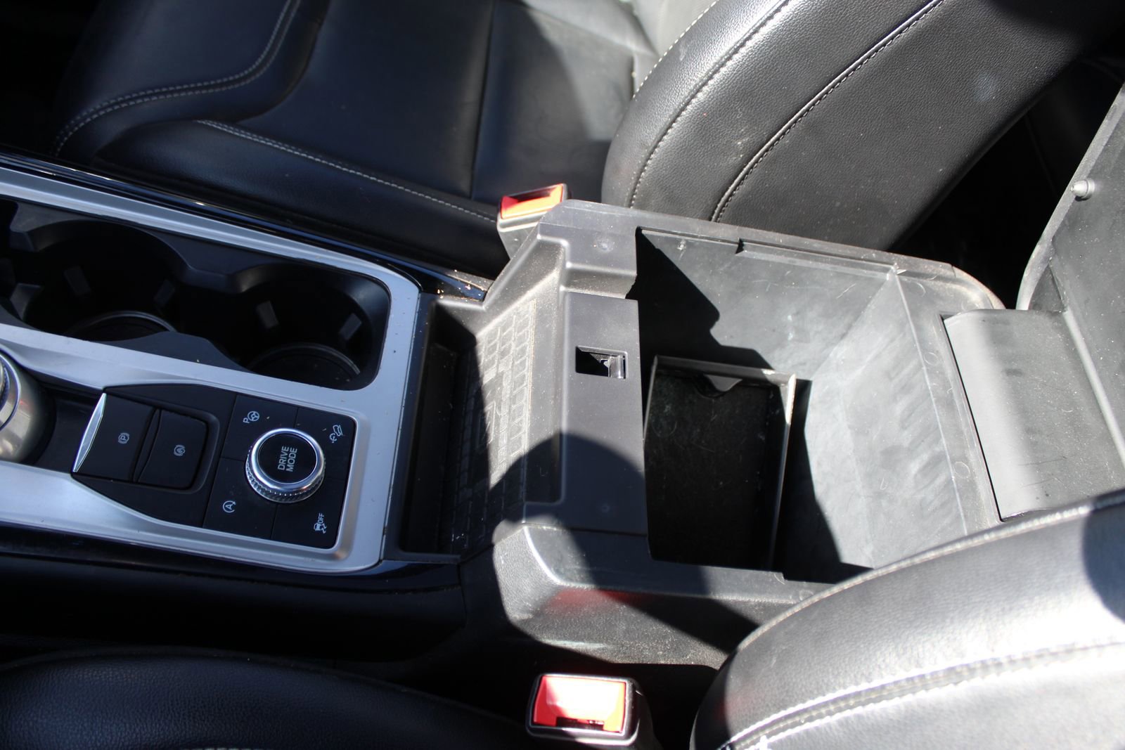 Used 2022 Ford Explorer ST w/ Equipment Group 401A image 31