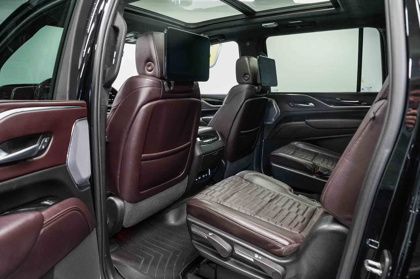 Used 2023 Cadillac Escalade ESV Premium Luxury Platinum w/ LPO, Radiant Package AWD/4WD image 19