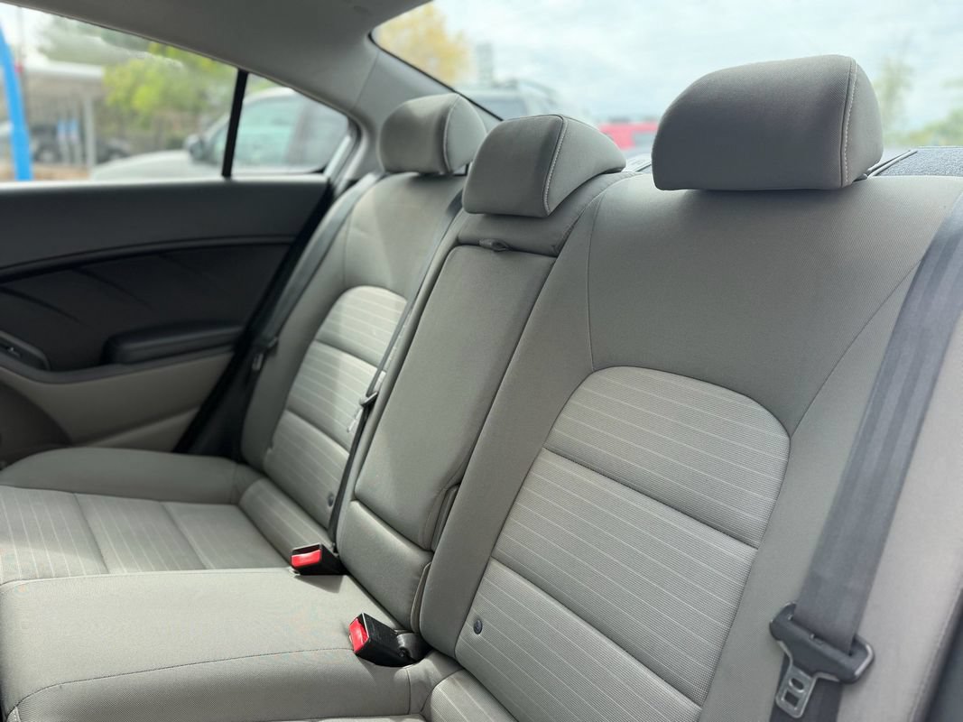 Used 2016 Kia Forte EX FWD image 11