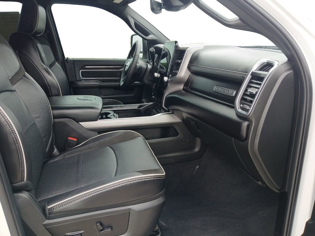 Used 2025 RAM 2500 Laramie AWD/4WD image 23