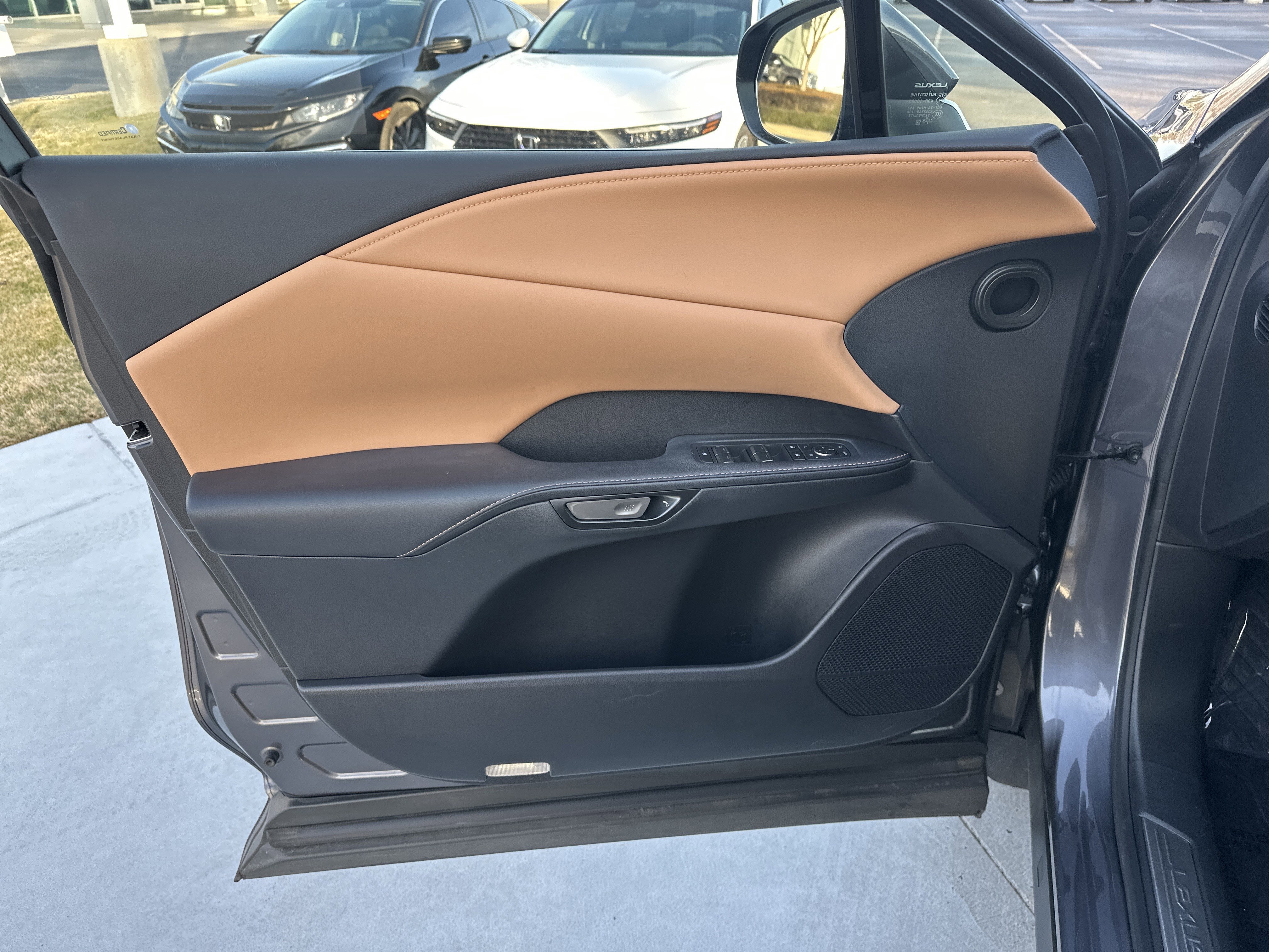 Used 2024 Lexus RX 350 Premium w/ Accessory Package (Z1) image 14