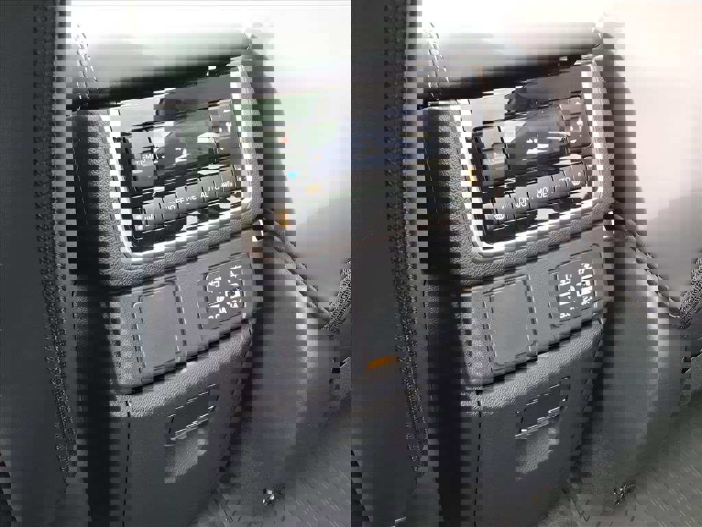 New 2026 Subaru Ascent Limited image 8