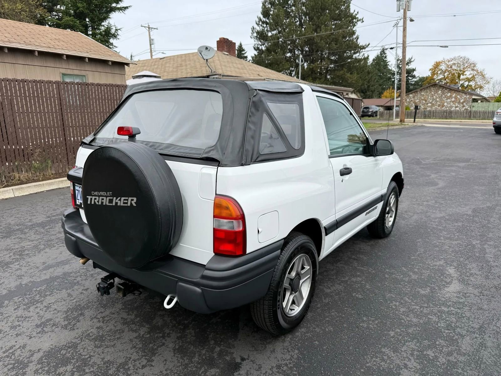 Used 2003 Chevrolet Tracker 4WD Convertible image 5