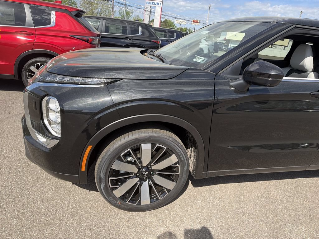New 2026 Mitsubishi Outlander SE AWD/4WD image 8