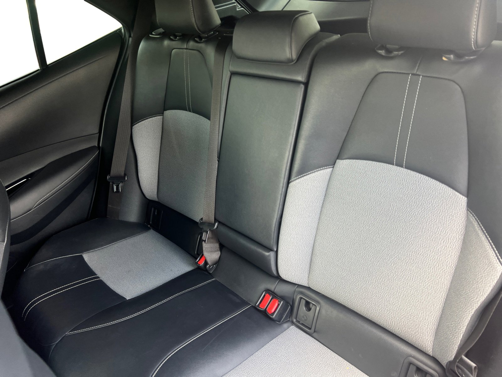 Used 2019 Toyota Corolla XSE FWD image 13