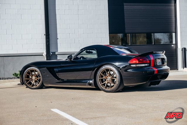 Used 2004 Dodge Viper SRT-10 image 6