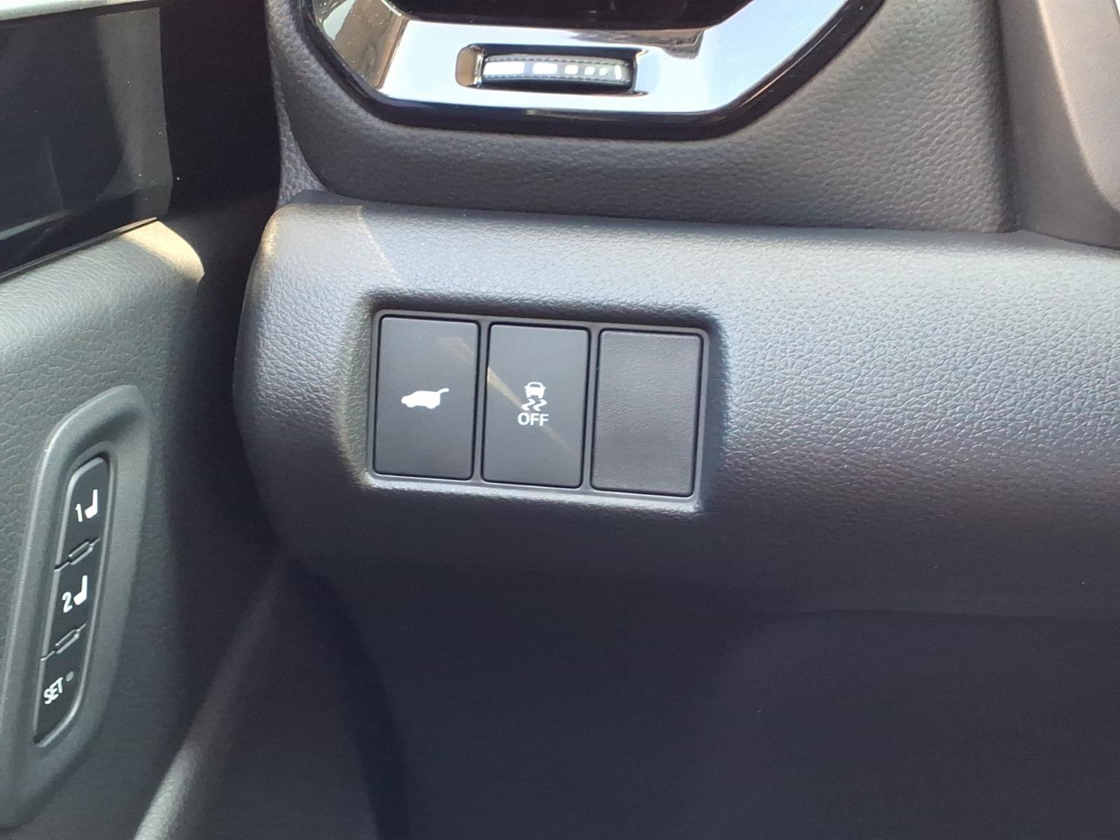 Certified 2025 Honda Pilot Touring image 30