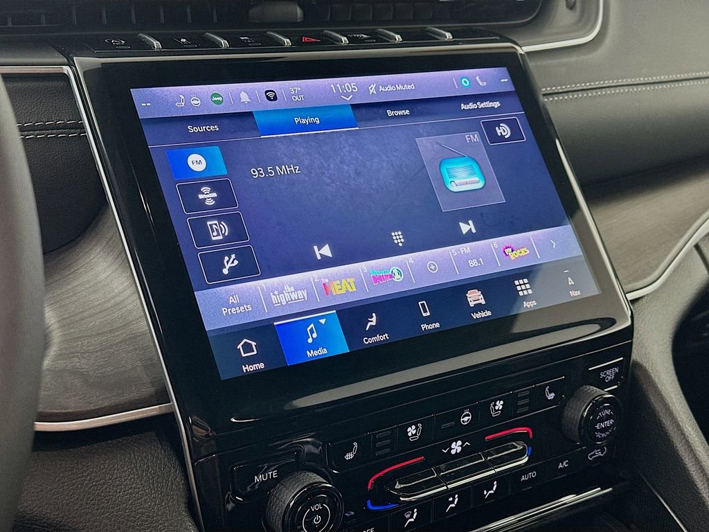 Certified 2025 Jeep Grand Cherokee Limited w/ Luxury Tech Group II image 25