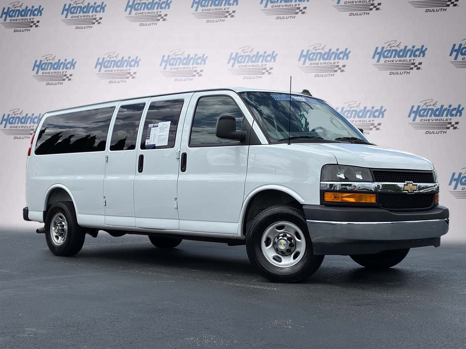 Used 2025 Chevrolet Express 3500 LT w/ LT Preferred Equipment Group RWD video 2