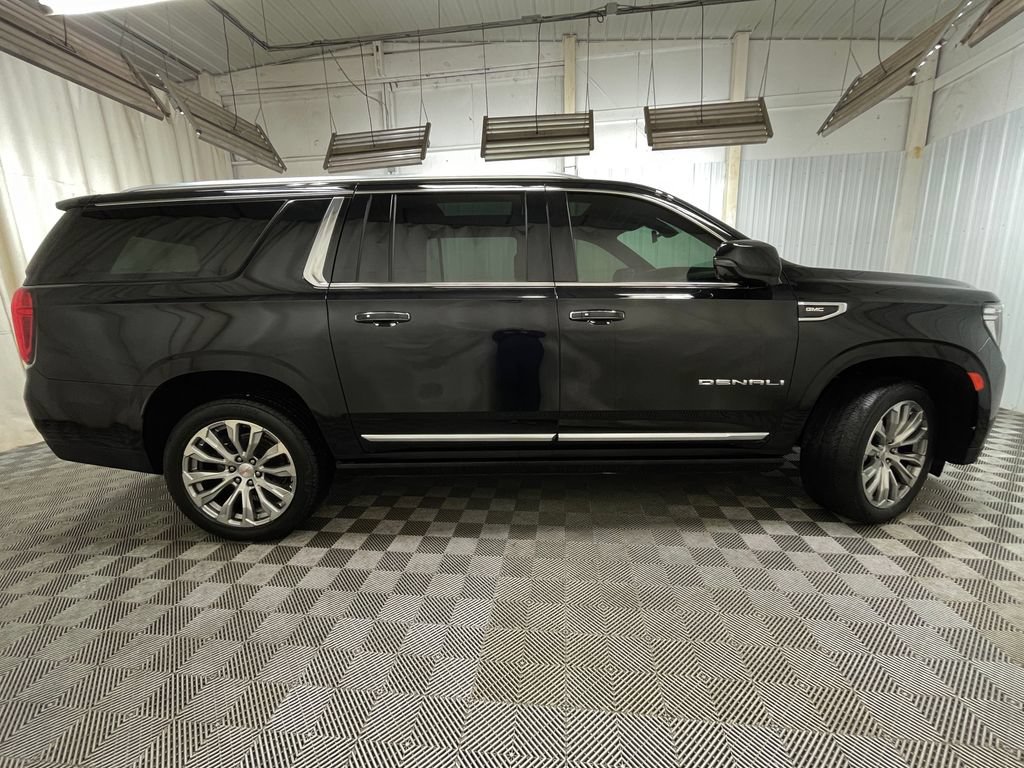 Certified 2022 GMC Yukon XL Denali w/ Max Trailering Package AWD/4WD image 30