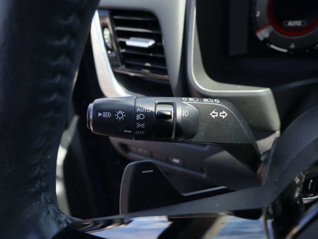 Used 2021 Nissan Rogue Platinum AWD/4WD image 31
