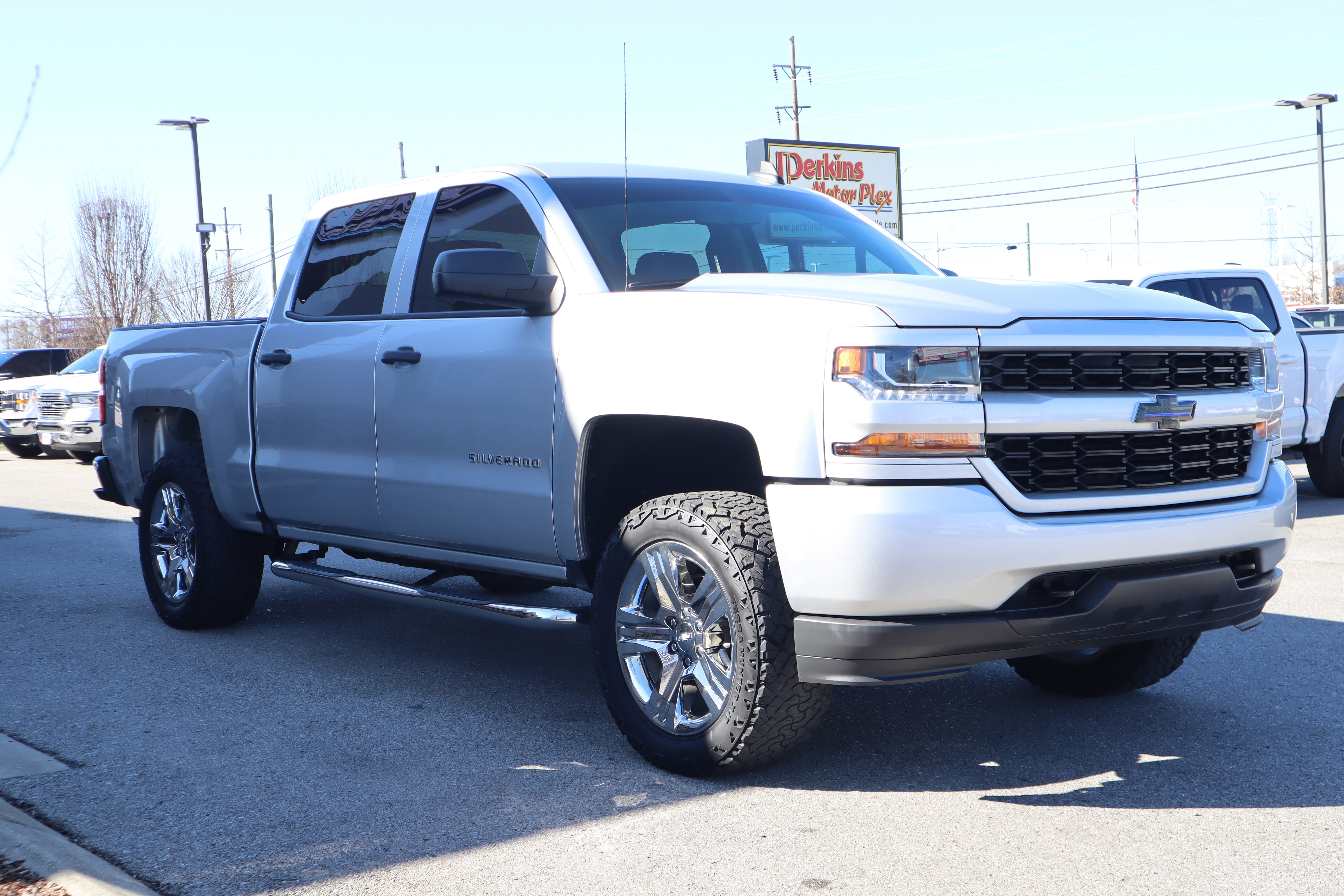 Used 2018 Chevrolet Silverado 1500 Custom w/ Custom Value Package image 5