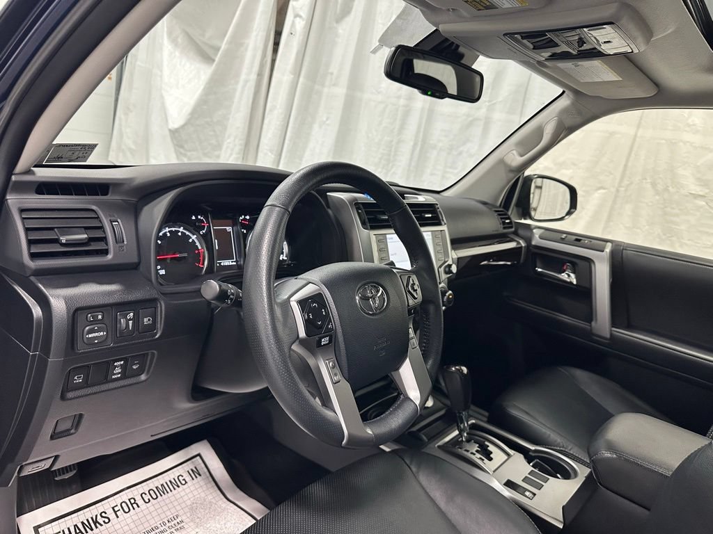 Used 2022 Toyota 4Runner Limited AWD/4WD image 15