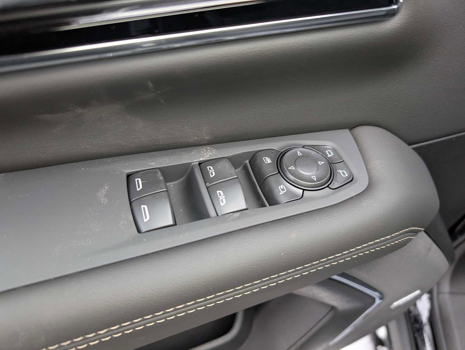 New 2026 GMC Yukon Elevation image 24