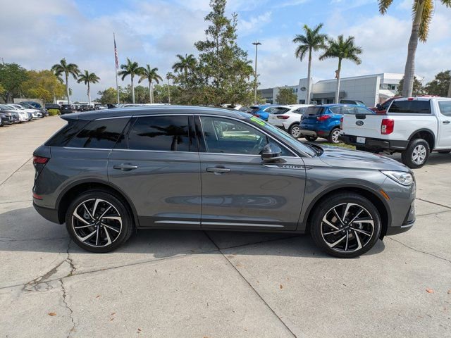 Used 2023 Lincoln Corsair Reserve w/ Equipment Group 201A image 3