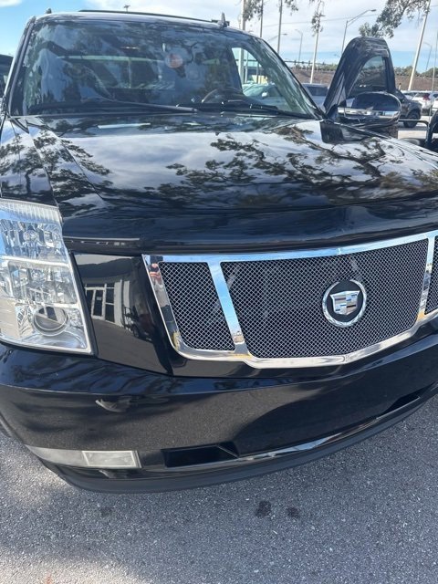 Used 2011 Cadillac Escalade EXT Luxury image 7