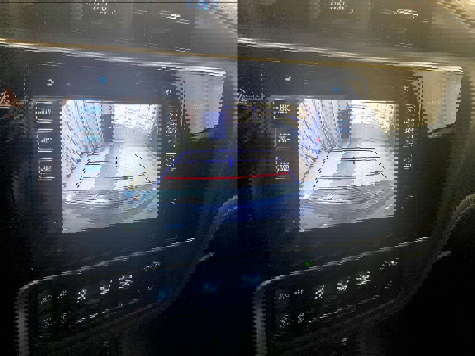 Used 2017 Toyota Corolla XSE w/ Carpet Mat Package (TMS) FWD image 19