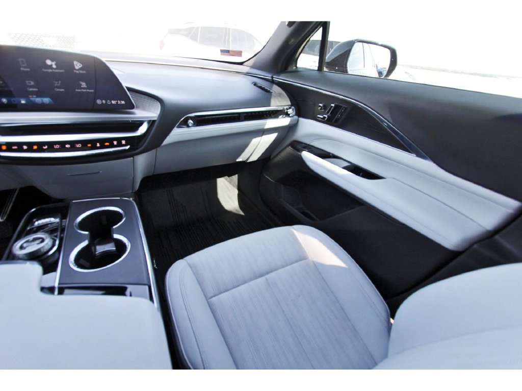 Used 2024 Cadillac Lyriq Sport RWD image 10