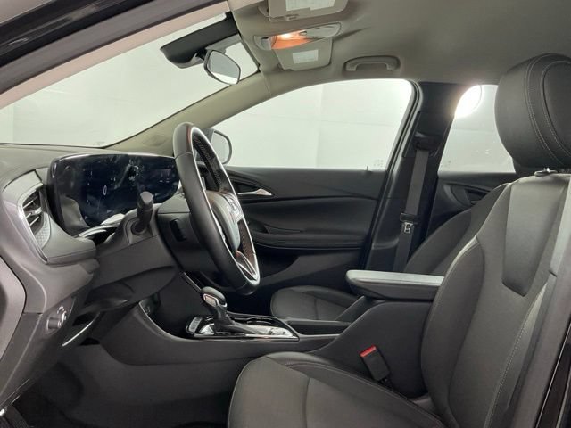 Used 2025 Buick Encore GX Preferred FWD image 12