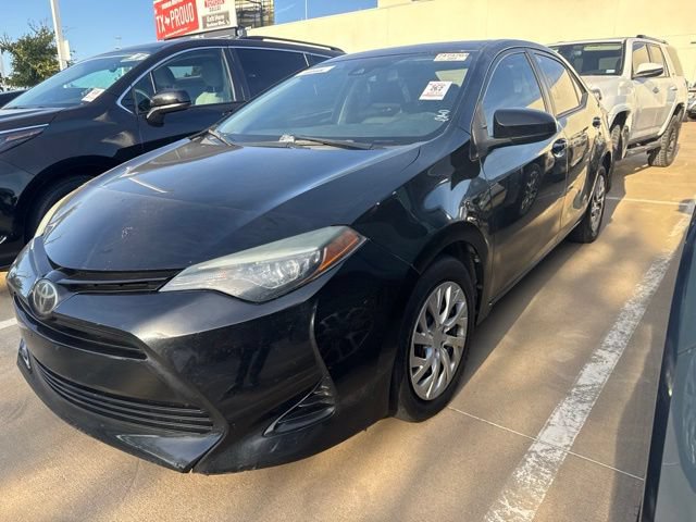 Used 2017 Toyota Corolla LE FWD image 1