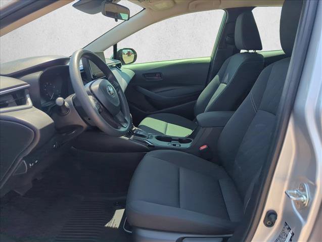 Used 2025 Toyota Corolla LE FWD image 14
