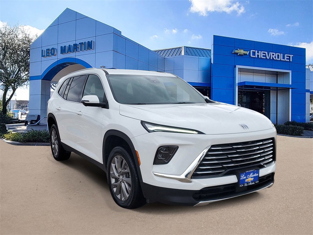 Used 2025 Buick Enclave Preferred image 2