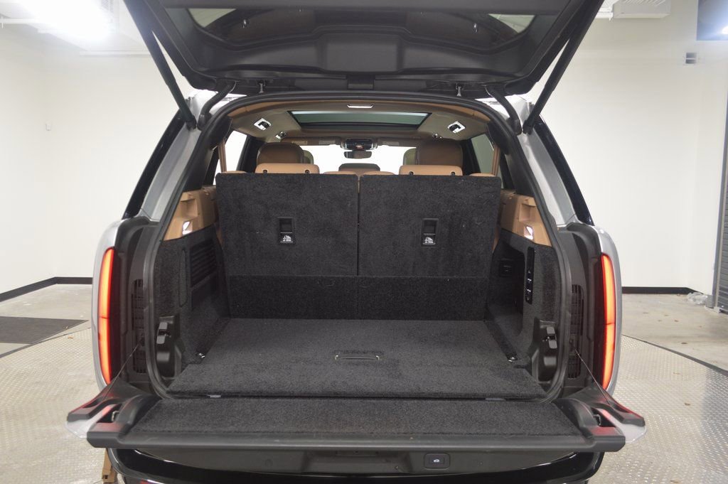 Used 2024 Land Rover Range Rover Long Wheelbase SE image 37