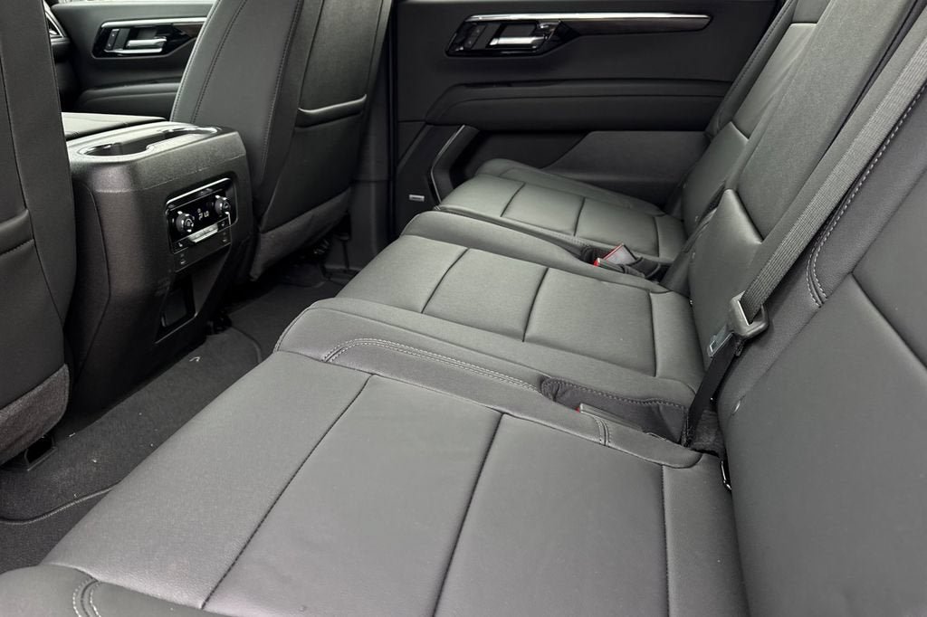 New 2026 Chevrolet Suburban Z71 w/ Comfort Package AWD/4WD image 12