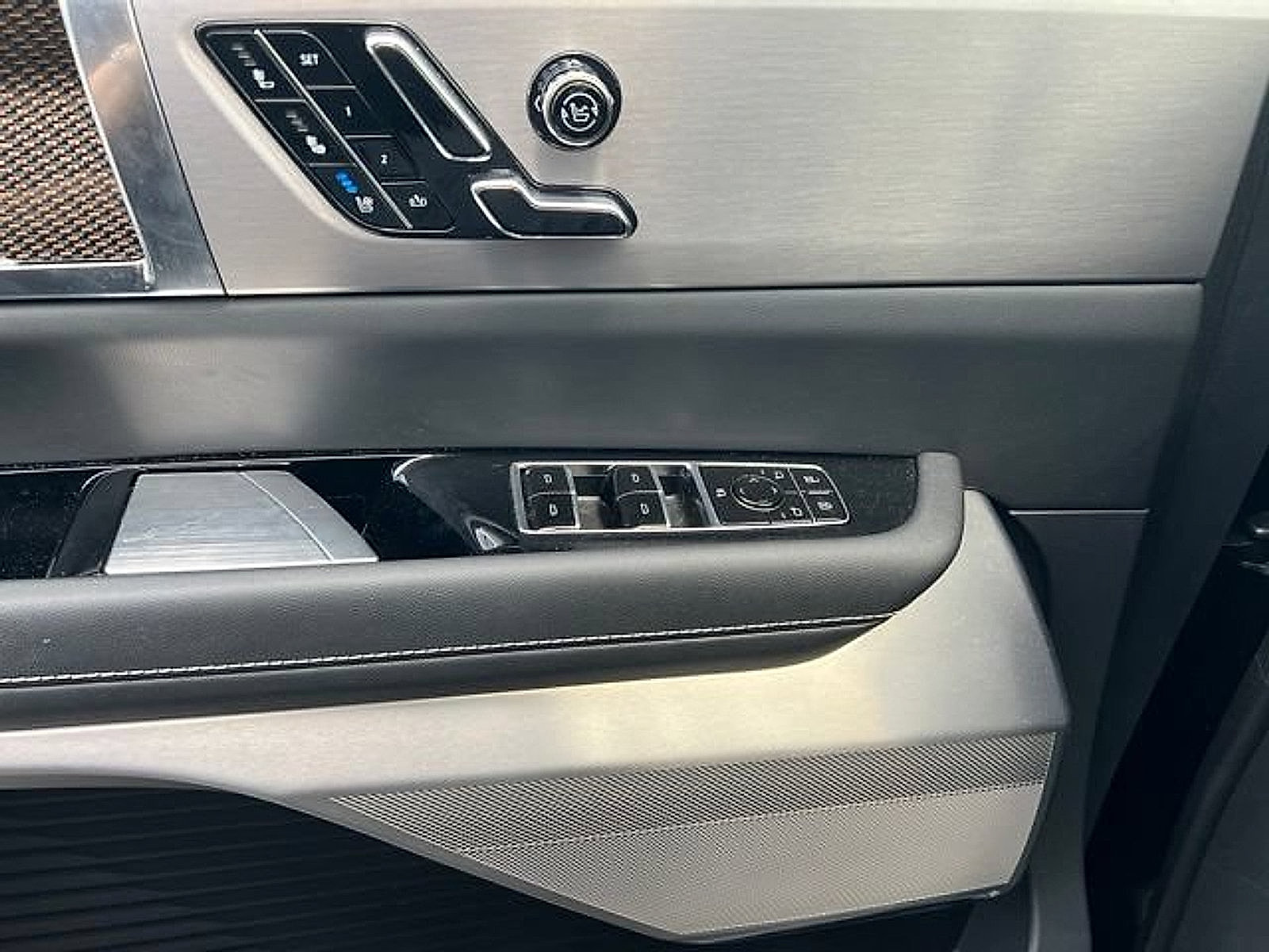 Certified 2026 Cadillac Vistiq Sport w/ LPO, Floor Liner Package AWD/4WD image 29