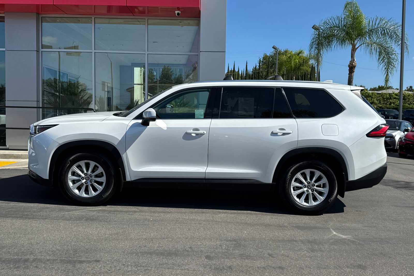 Certified 2024 Toyota Grand Highlander FWD image 9