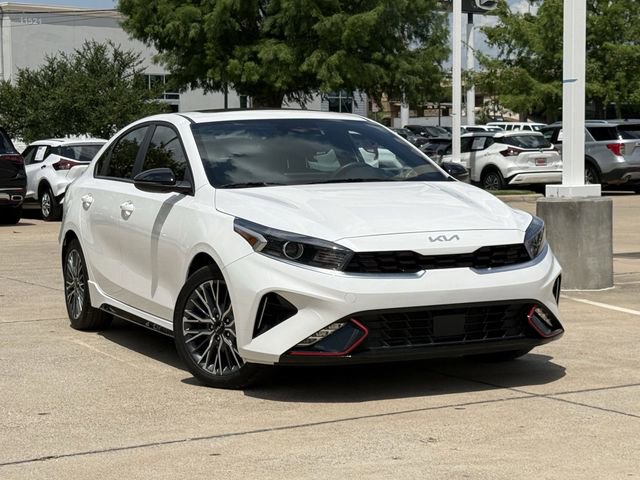 Used 2024 Kia Forte GT-Line w/ GT-Line Premium Package FWD image 2