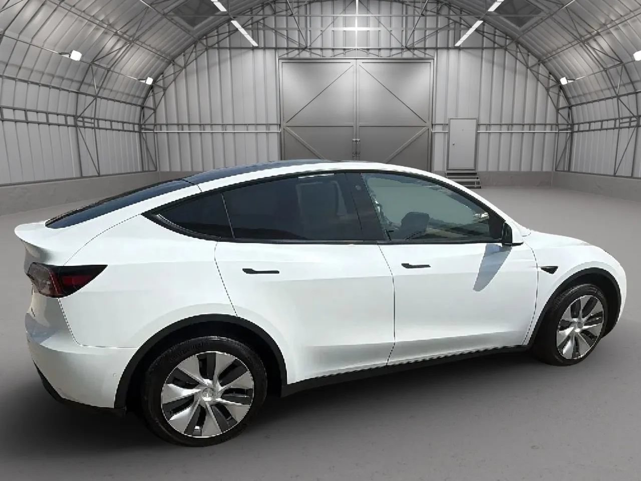 Used 2022 Tesla Model Y Long Range AWD/4WD image 7
