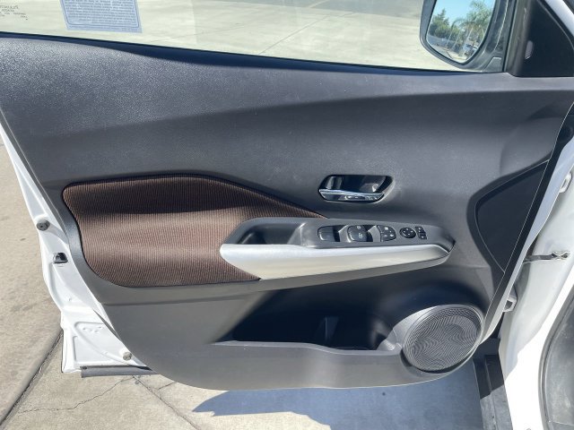 Used 2019 Nissan Kicks SR FWD image 20