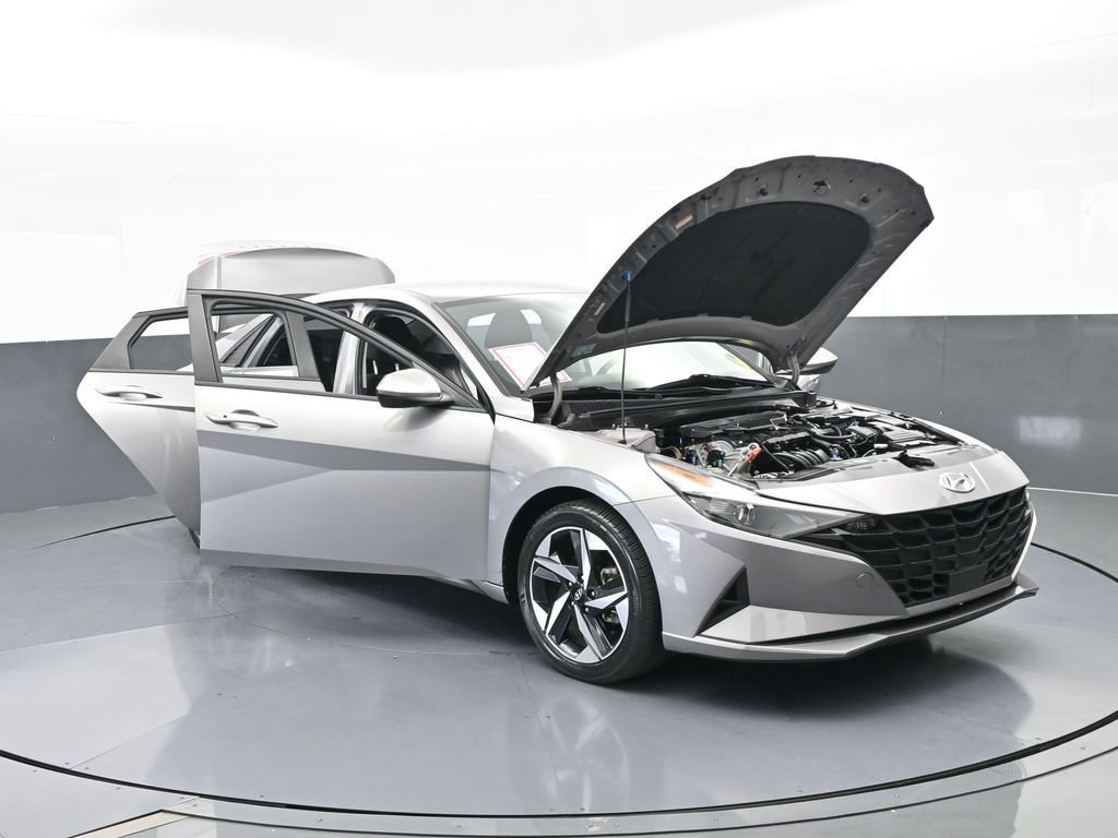 Used 2023 Hyundai Elantra SEL w/ Convenience Package image 69