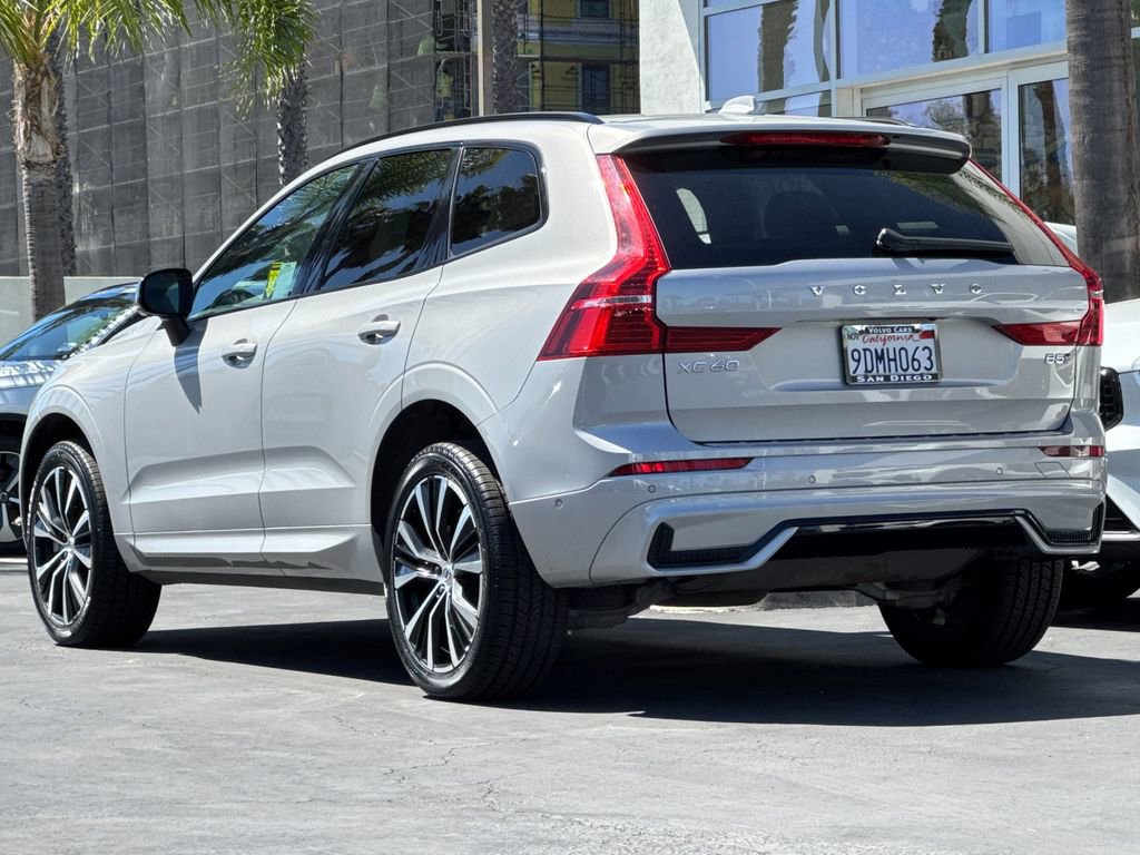 Certified 2023 Volvo XC60 B5 Ultimate AWD/4WD image 3