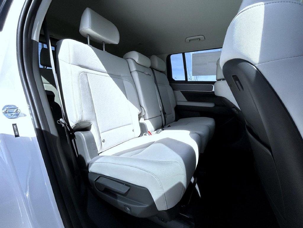 New 2026 Hyundai Santa Fe SE AWD/4WD image 18