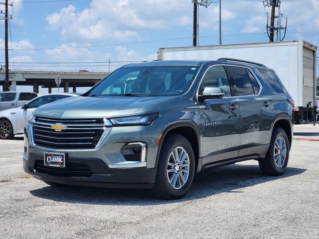Used 2023 Chevrolet Traverse LT FWD image 3