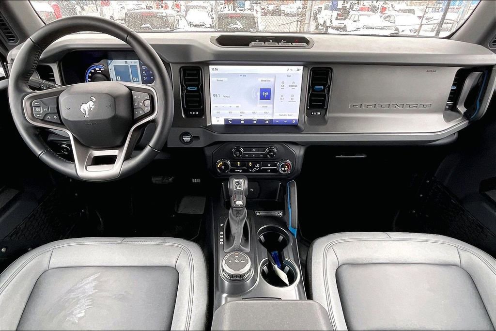Certified 2024 Ford Bronco Black Diamond image 13