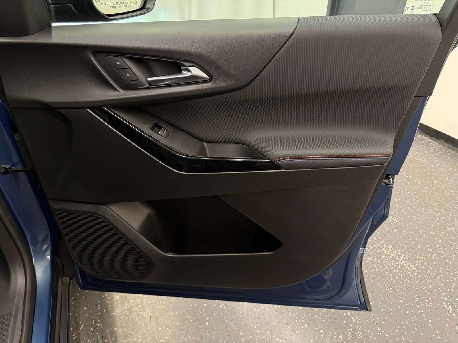 Used 2025 Chevrolet Equinox RS image 7