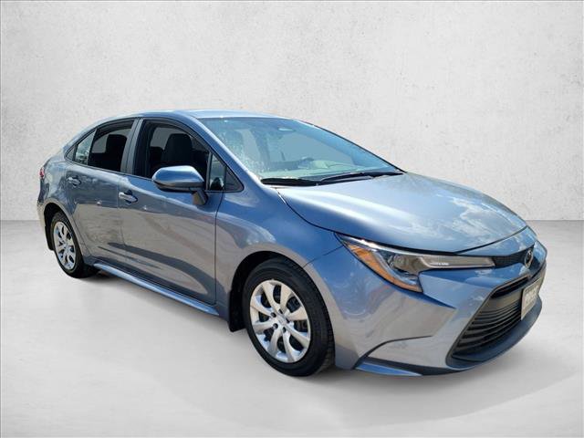 Used 2025 Toyota Corolla LE image 3